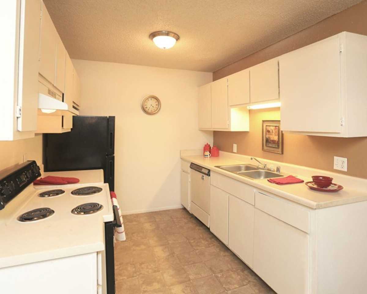 Villas Del Sol II - Photo 2 of 14