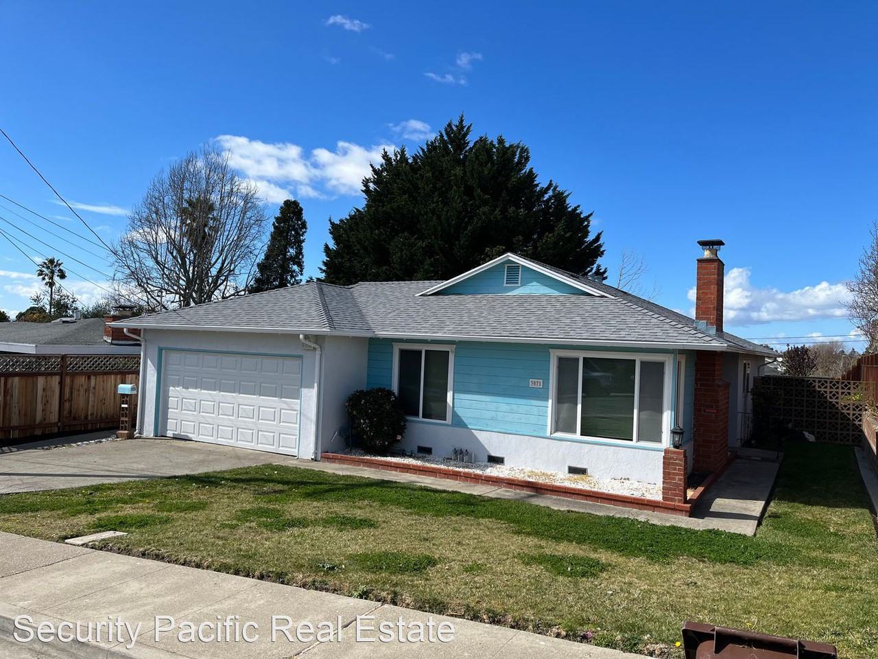 3071 Keith Dr - Photo 3 of 32