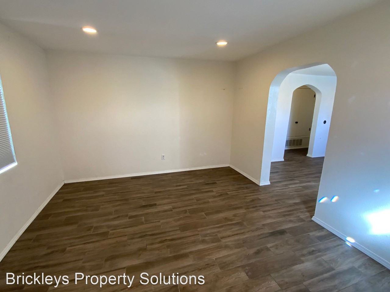 2227 Hollywood Ave Nw - Photo 3 of 16