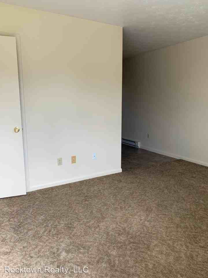 211 Rockingham Drive - Photo 2 of 7