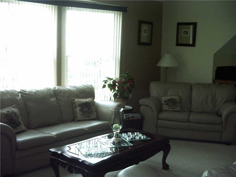 115 Horseshoe Cir E - Photo 2 of 9