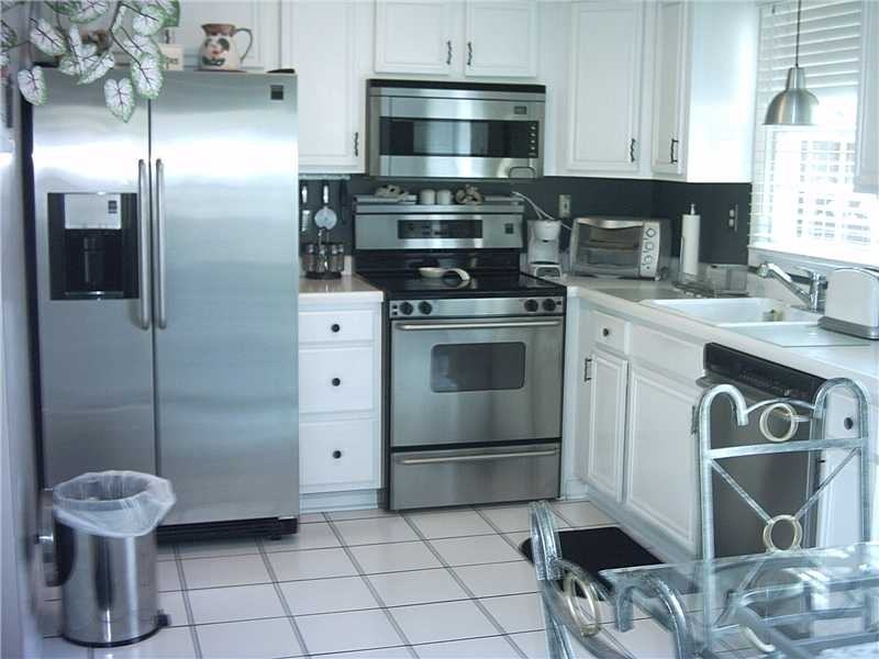 115 Horseshoe Cir E - Photo 3 of 9
