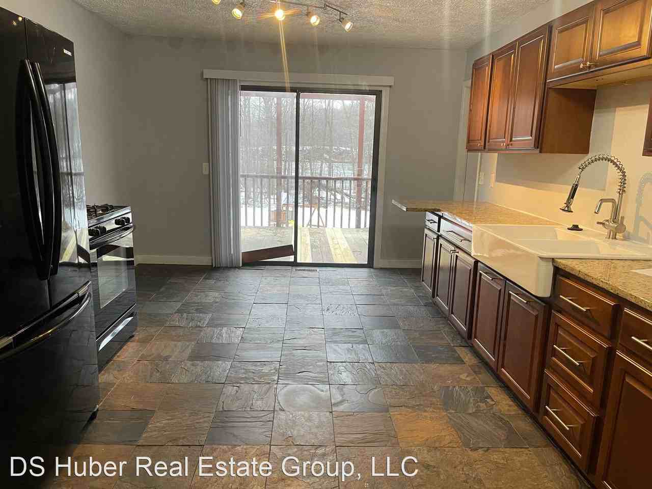 3610 Seaway Dr - Photo 2 of 33