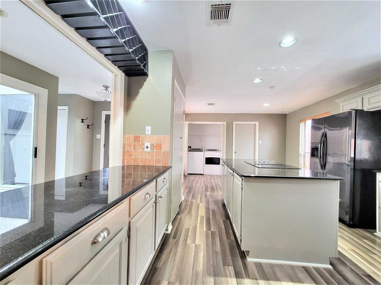 13122 Waldemere Dr - Photo 5 of 15