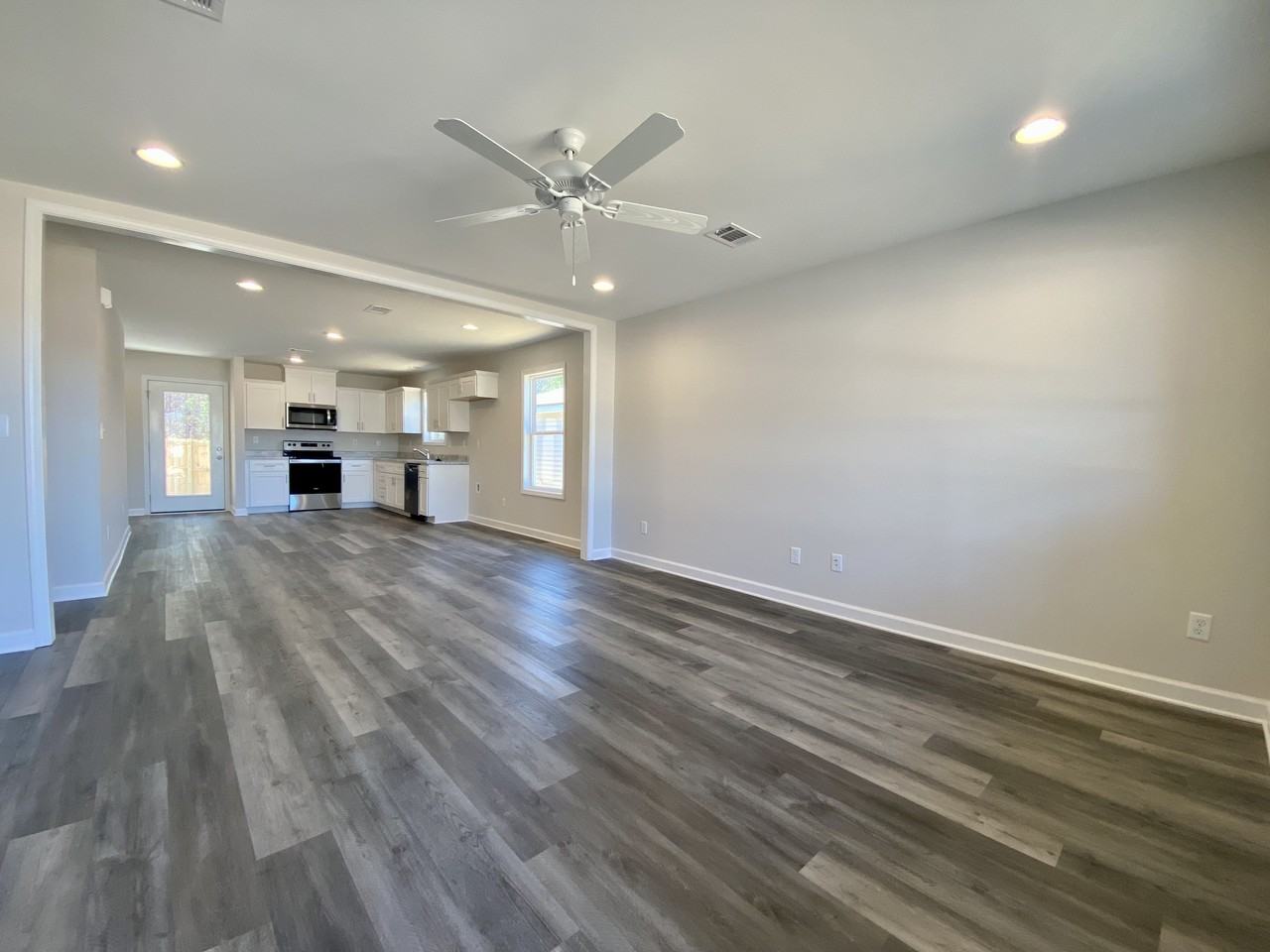 6005 73rd Pl E - Photo 2 of 13