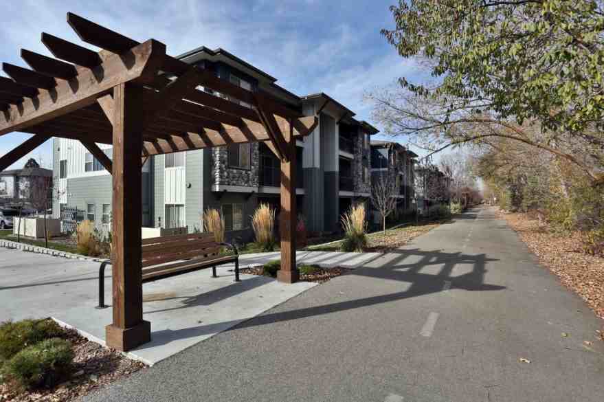 515 E 50Th St - Photo 3 of 18