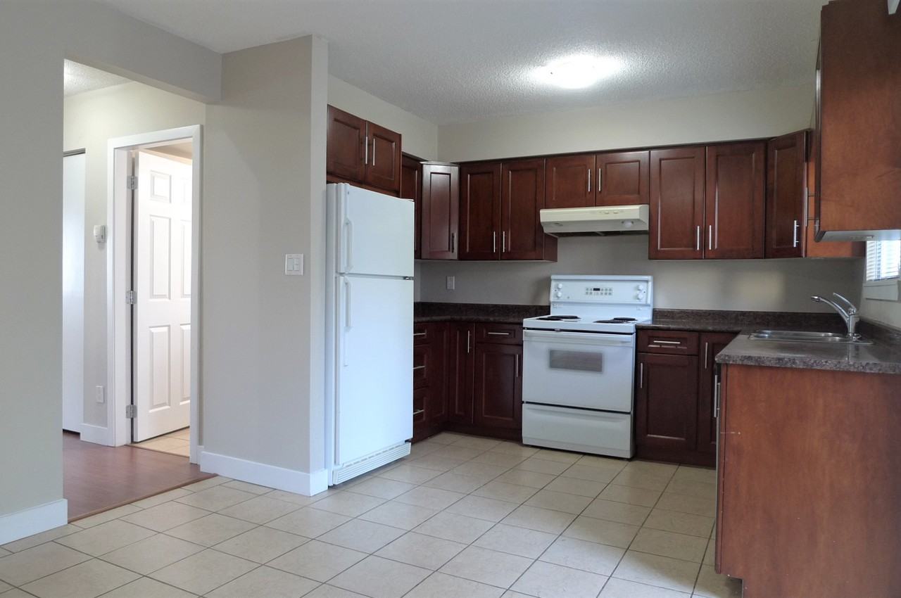 322 - 322 Begin Street - Photo 2 of 22