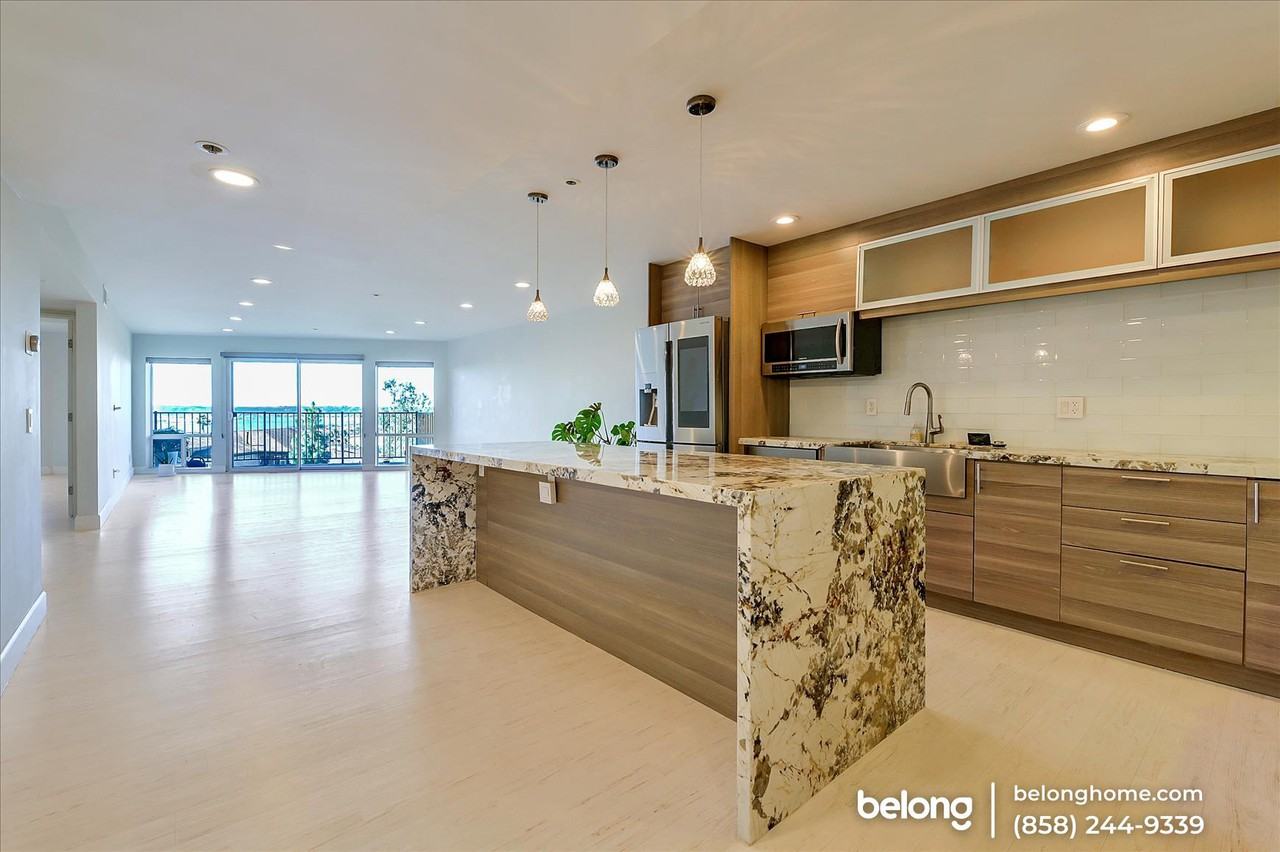 2568 Albatross Street #4D