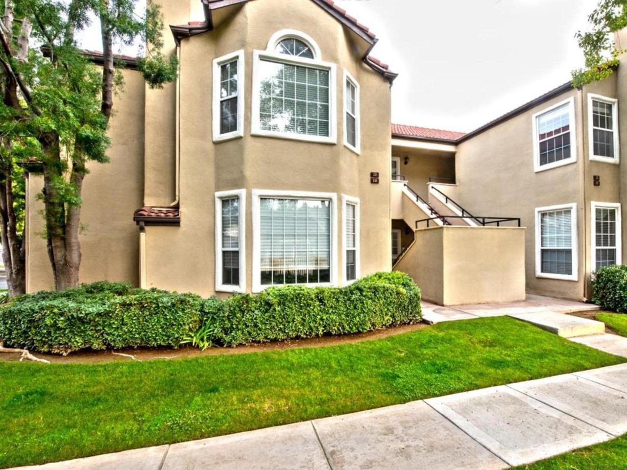 8153 N Cedar Ave, Fresno, CA 93720, USA 19 unit Rentals Zumper