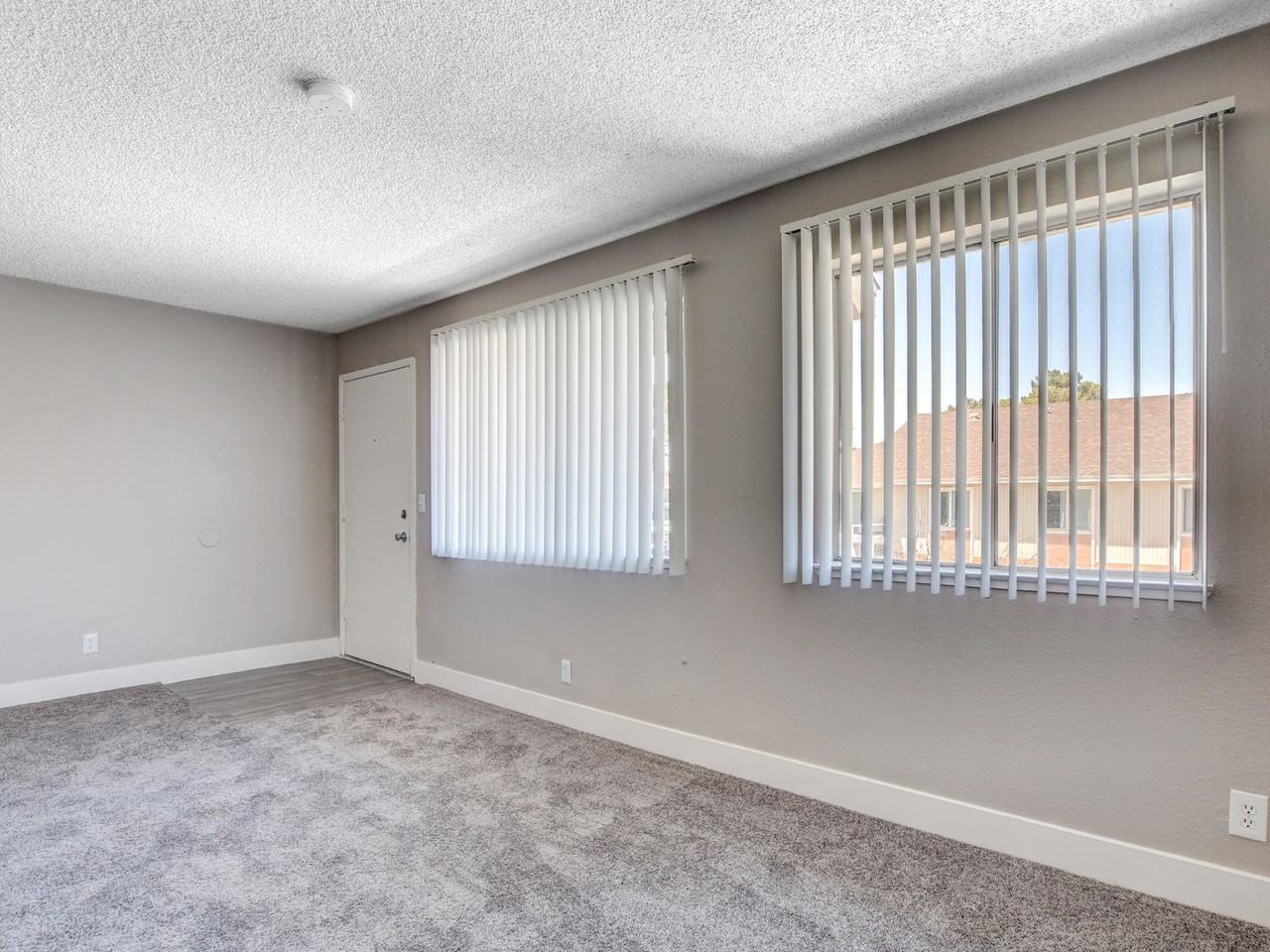 Park 80 - Photo 6 of 43