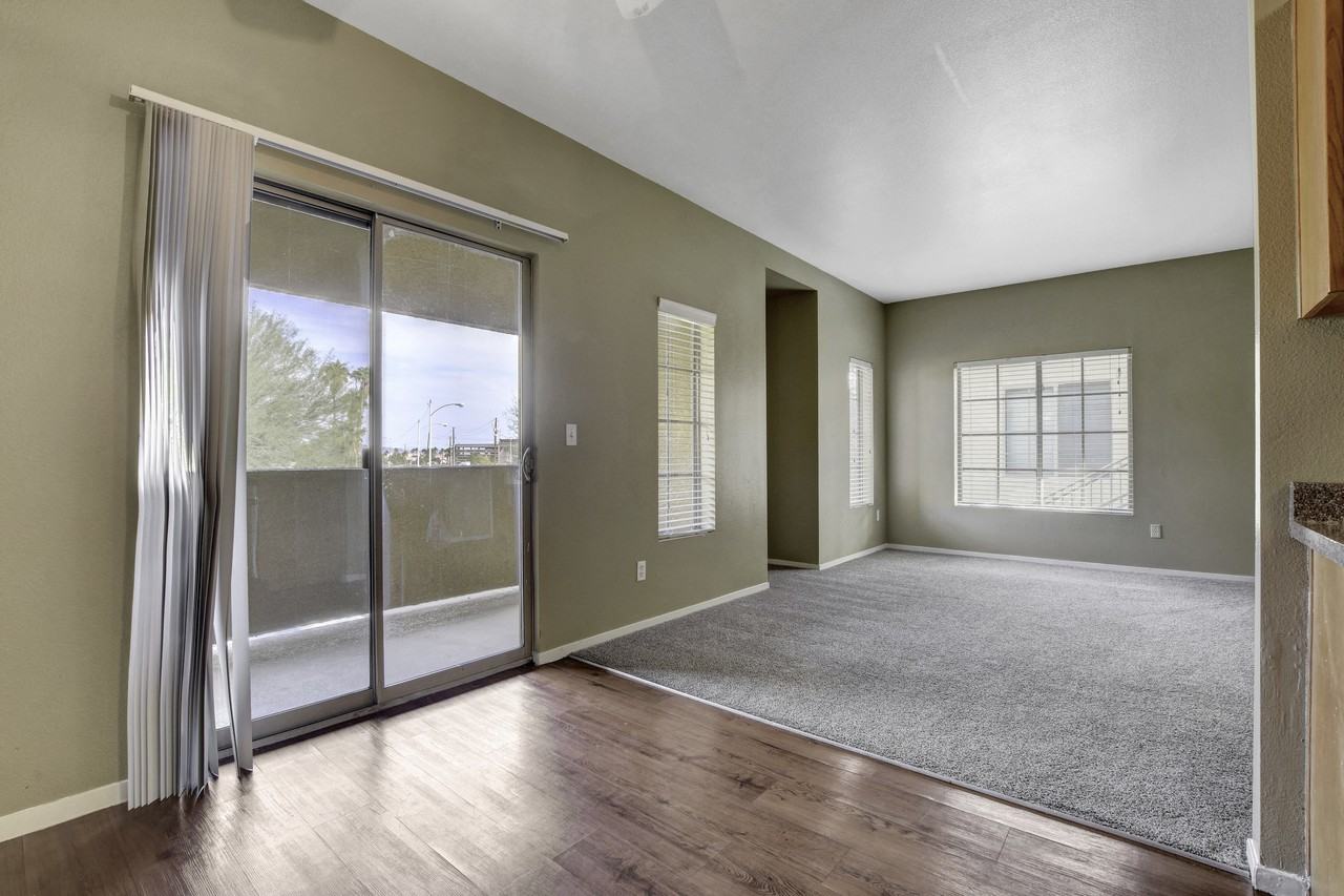 Sandpointe - Photo 6 of 36