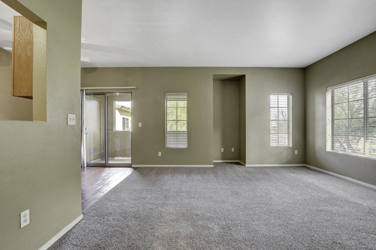 Sandpointe - Photo 7 of 36