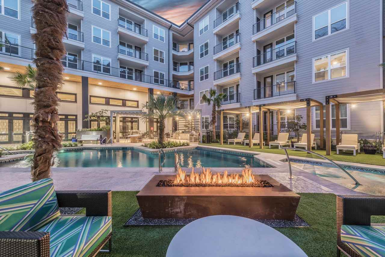 Overture Domain 55+ Active Adult Apartment Homes - Photo 7 of 50