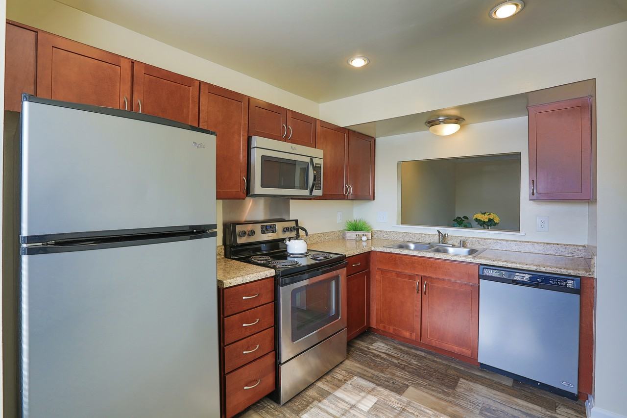 The Grove - Photo 3 of 21