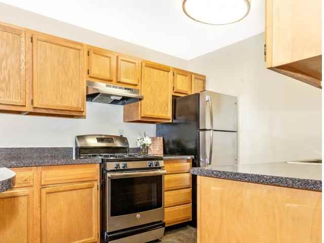 1840 Apartments - Photo 5 of 14