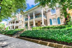 Pierce Arrow - Photo 1 of 1