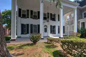 featured image of 4037 Pine St