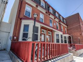 featured image of 4036 Sansom St