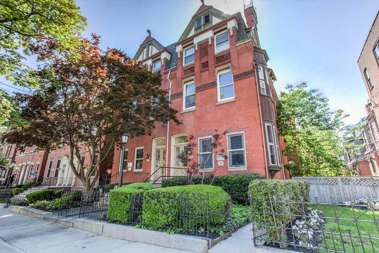 Campus Apartments - Photo 2 of 4