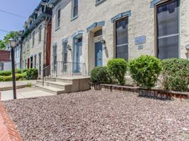 featured image of 202 S 41st St