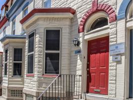 featured image of 4049 Sansom St
