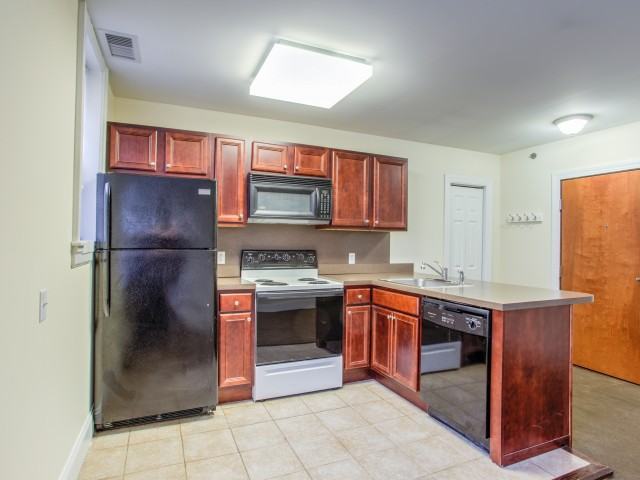 Campus Apartments - Photo 5 of 14