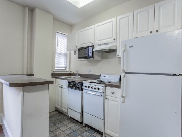 Campus Apartments - Photo 3 of 28