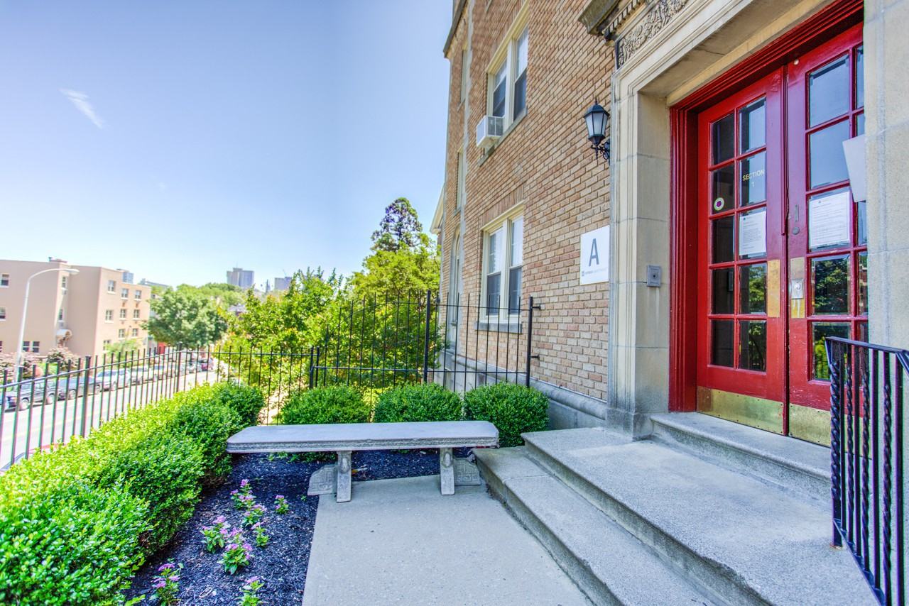 Campus Apartments - Photo 4 of 22