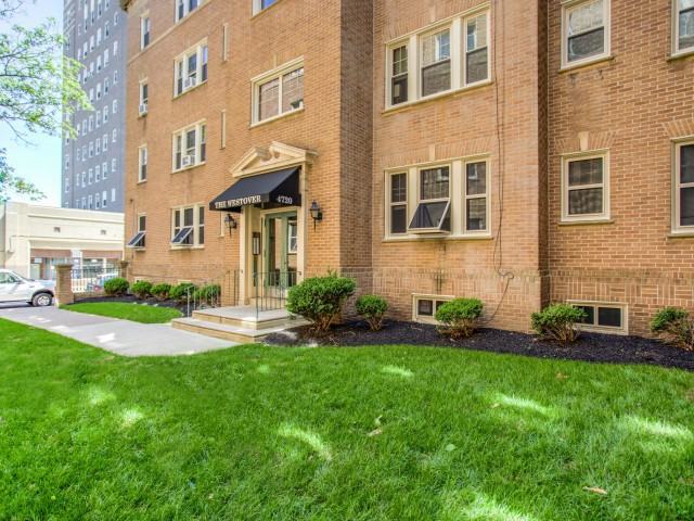 Campus Apartments - Photo 3 of 11