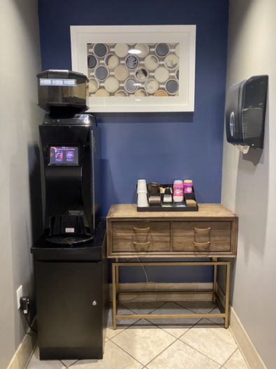 Seneca - Photo 4 of 33