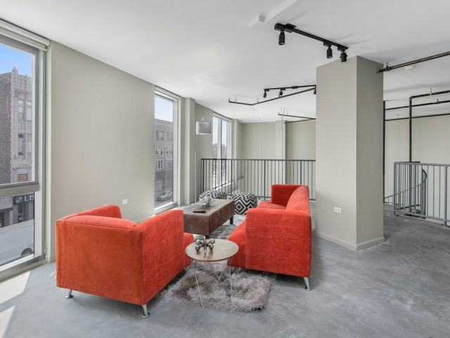 1241 N. Milwaukee - Photo 5 of 18