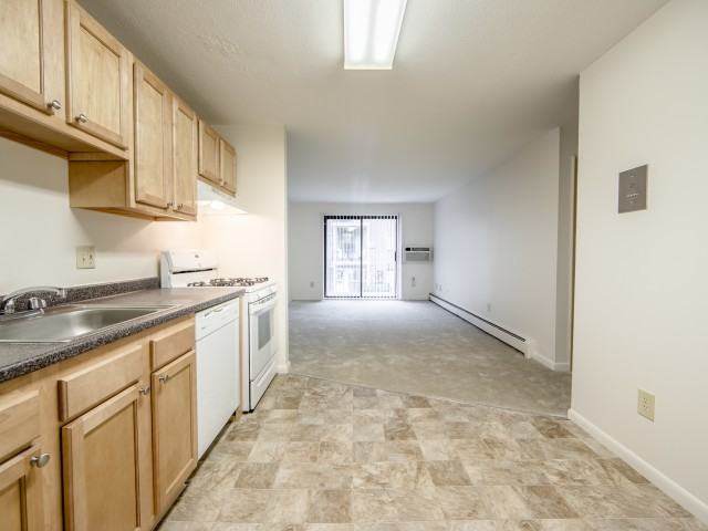 LOWELL ARMS APARTMENTS - Photo 7 of 13