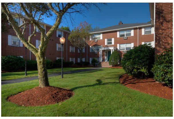 HADLEY PARK APARTMENTS - Photo 5 of 8