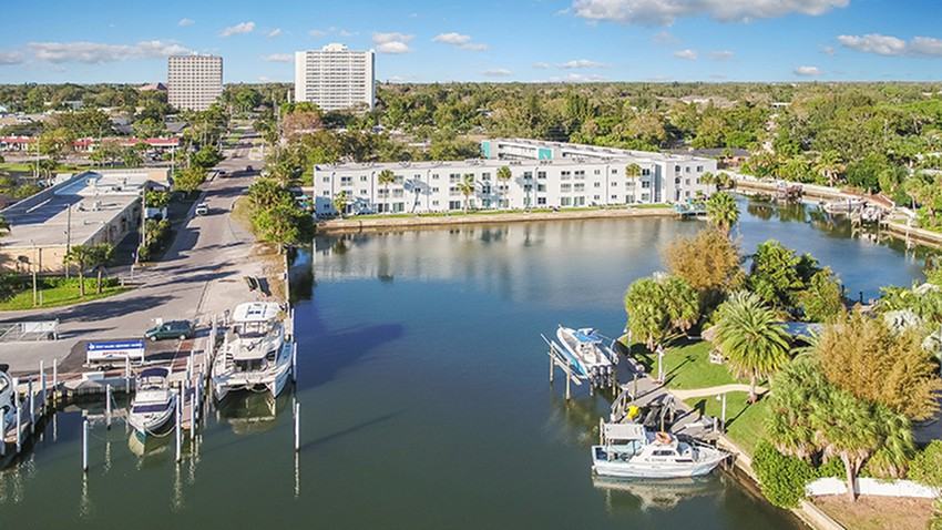 Sailpointe Apartments - Photo 2 of 50