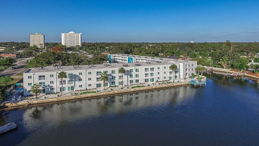 Sailpointe Apartments - Photo 5 of 50