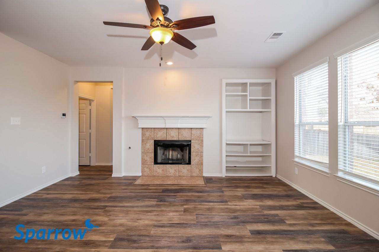 1212 Wentwood Dr - Photo 3 of 17