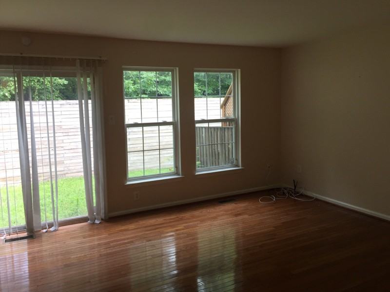 8701 Rochelle Dr - Photo 5 of 35