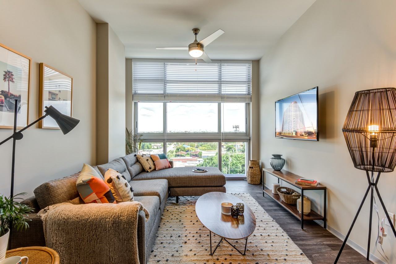 Student Housing | Identity Miami - Photo 3 of 35