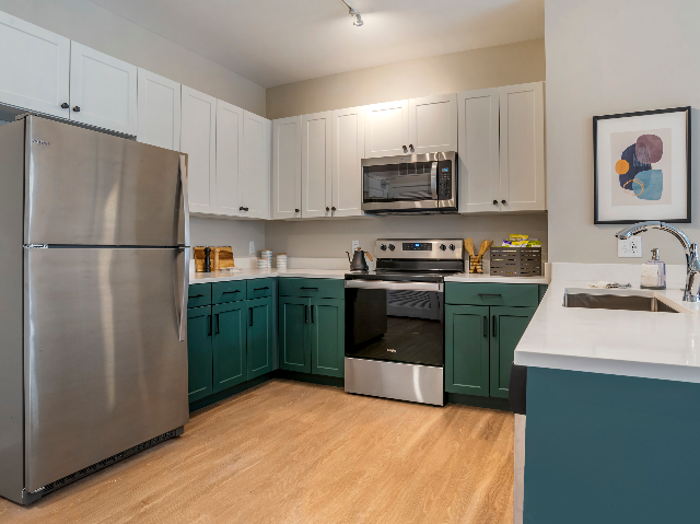 Student | Uncommon Auburn - Photo 2 of 50