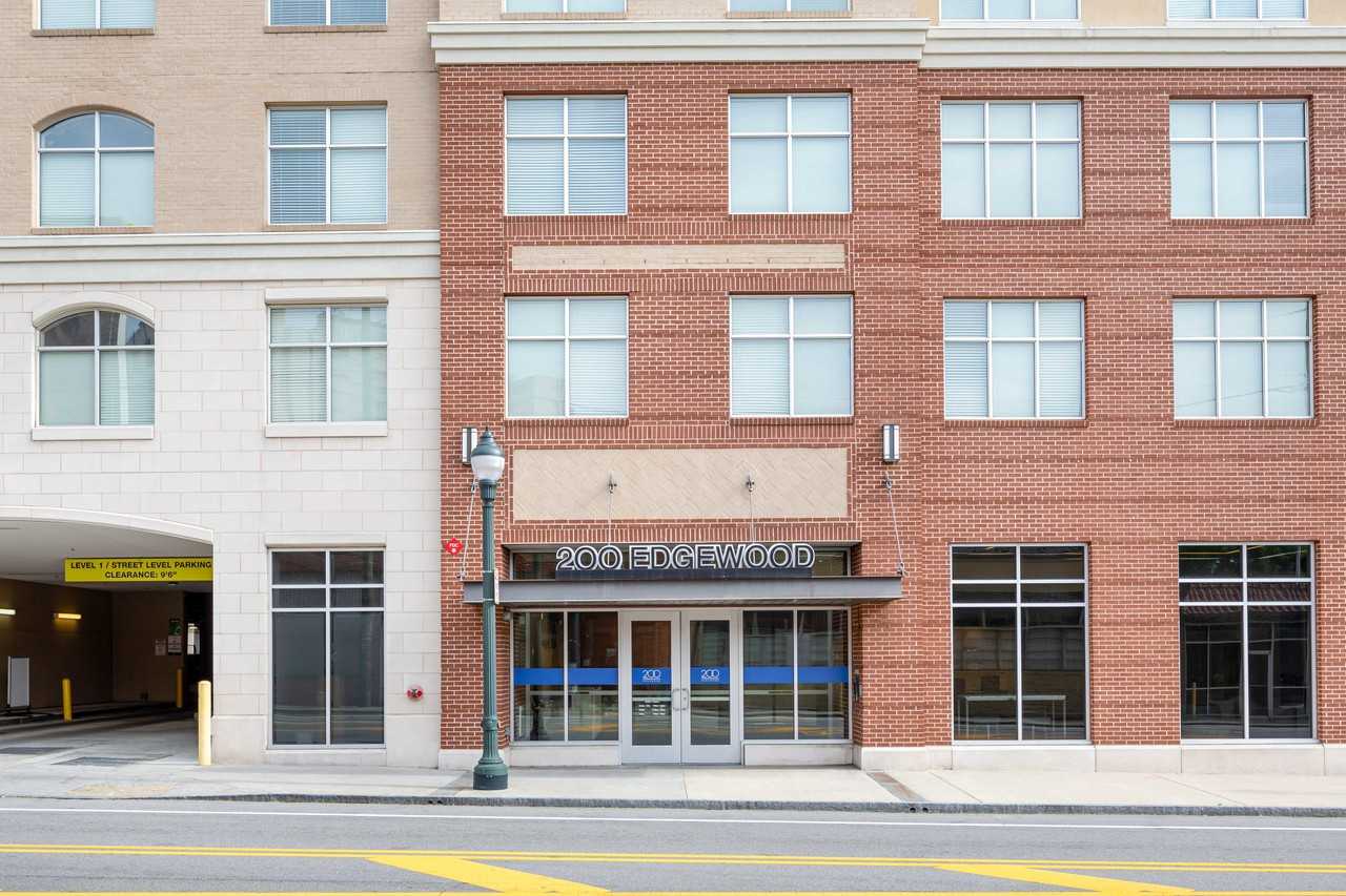 200 Edgewood | Student Housing - Photo 5 of 47