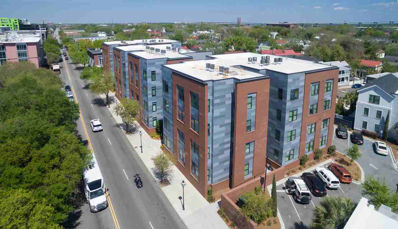 400 Meeting - Photo 3 of 50