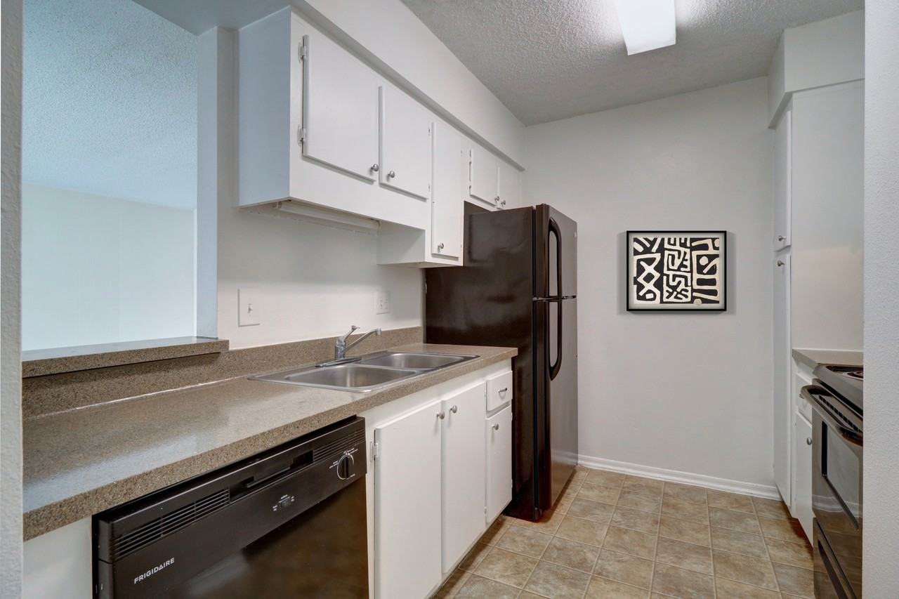 Royal Breeze Apartments - Photo 2 of 54