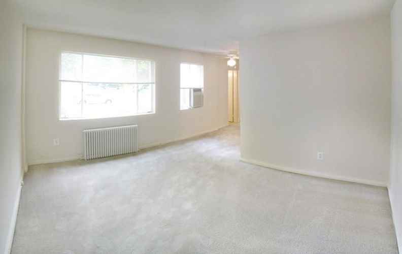 Arlington Boulevard Apartments - Photo 2 of 11