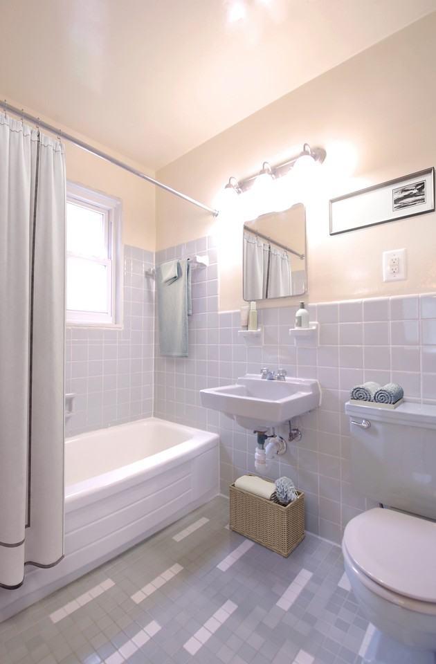 Dorchester Apartments - Photo 4 of 31