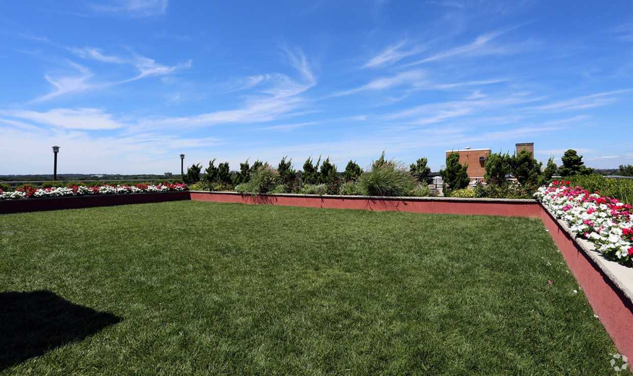 Dorchester Towers Apartments - Photo 2 of 11