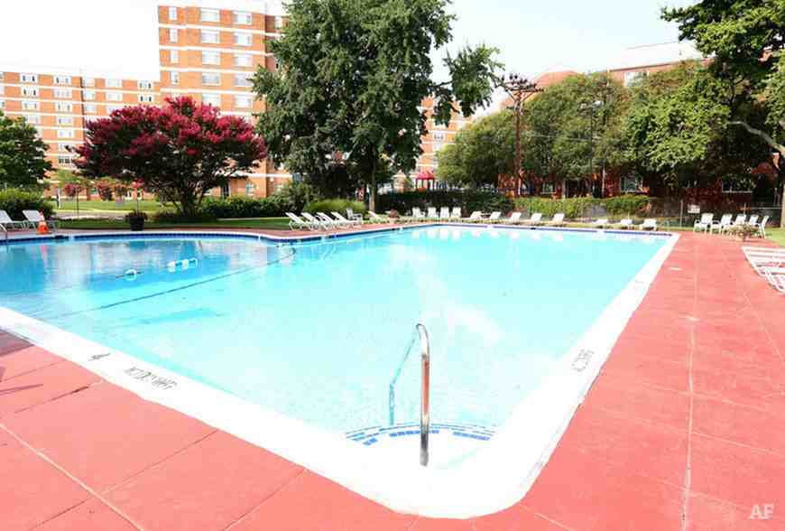 Dorchester Towers Apartments - Photo 3 of 11