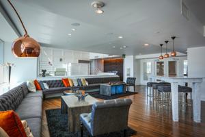 featured image of 8601 Wilshire Blvd