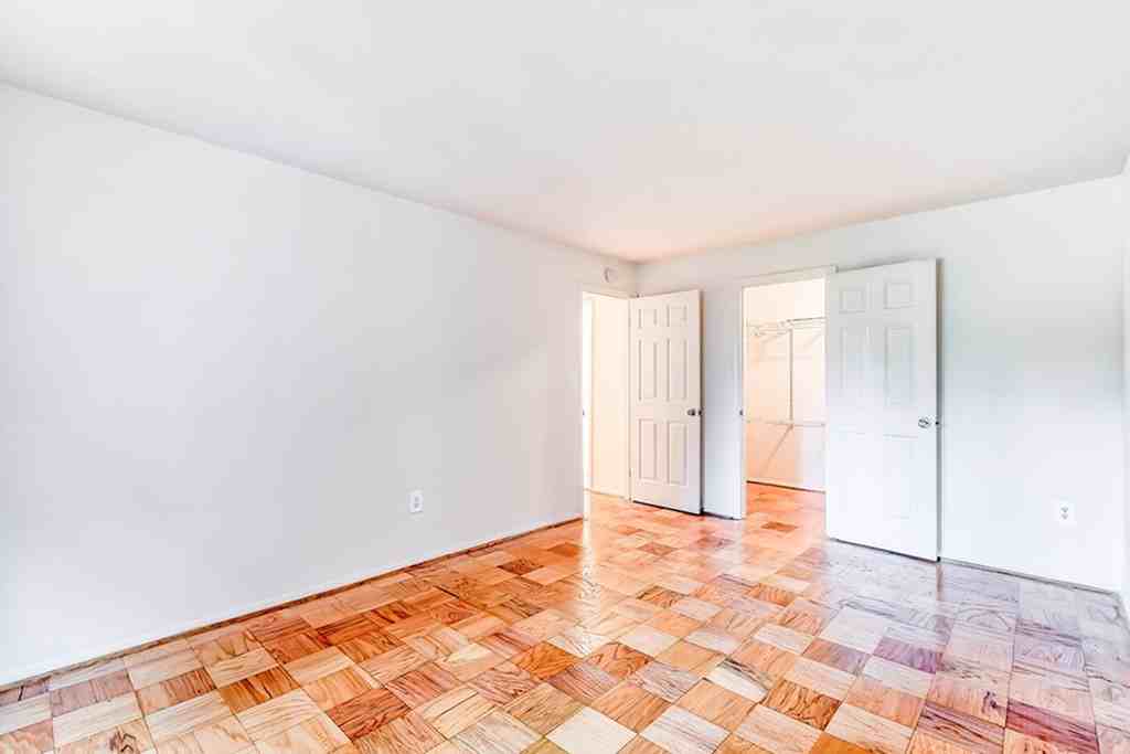 Caton House - Photo 7 of 13