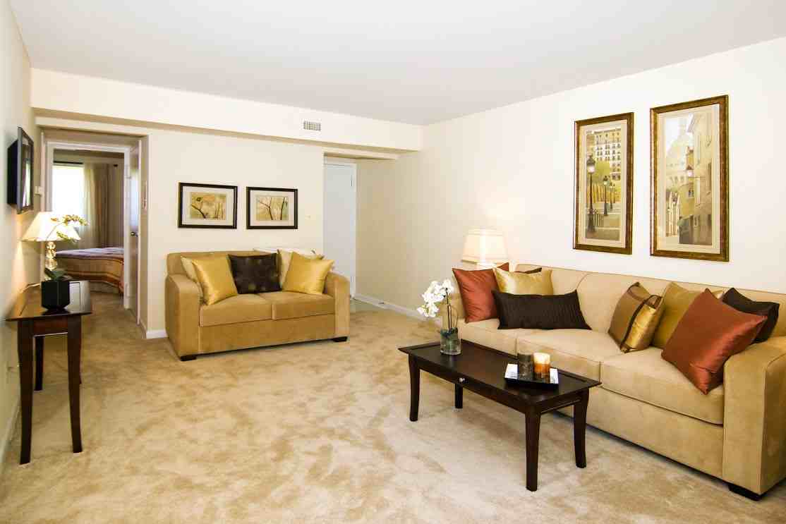 Hamlet West - Photo 4 of 20