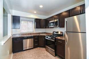 Montrose Manor - Photo 1 of 1